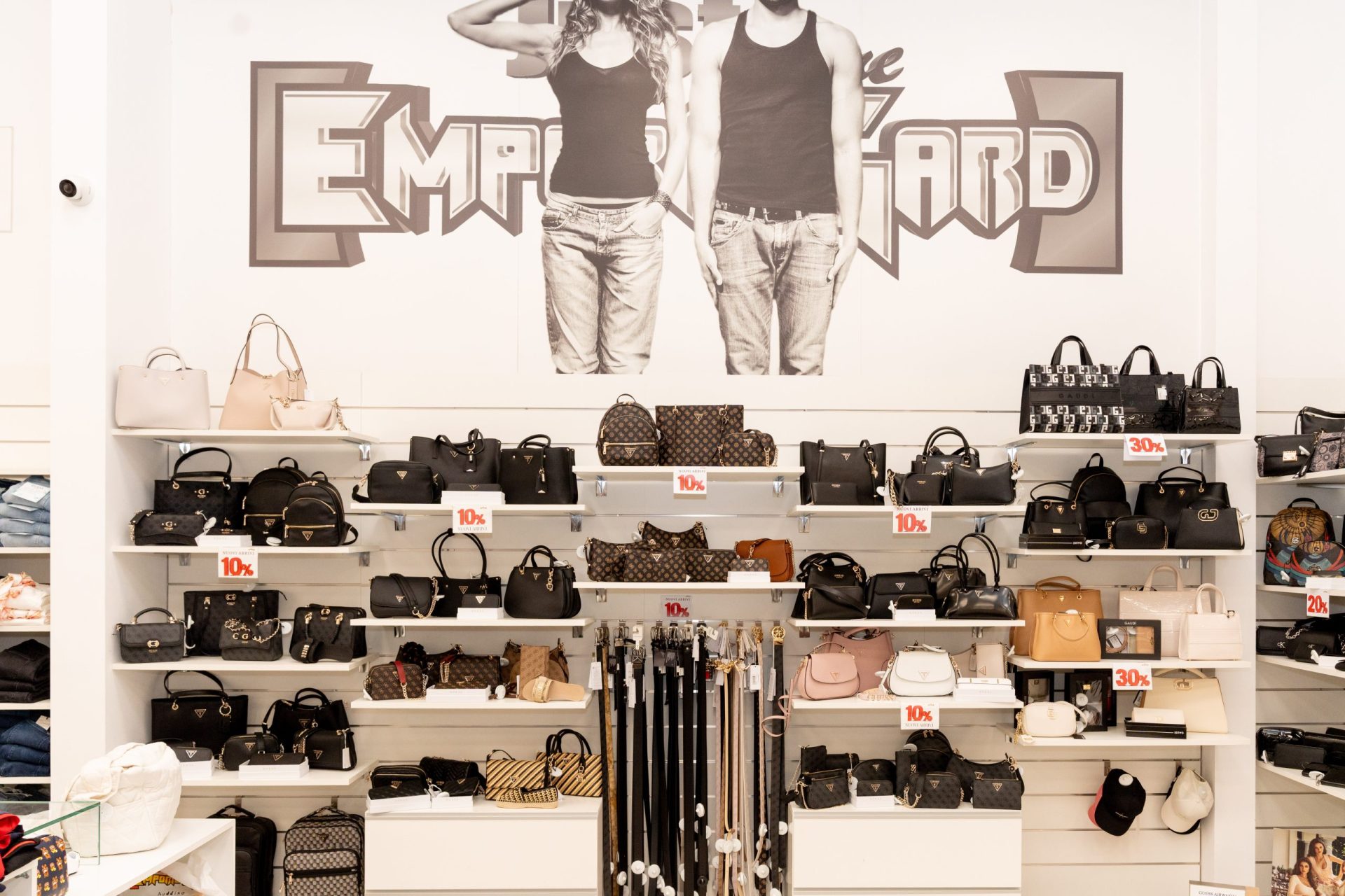 Interno Emporio Gard